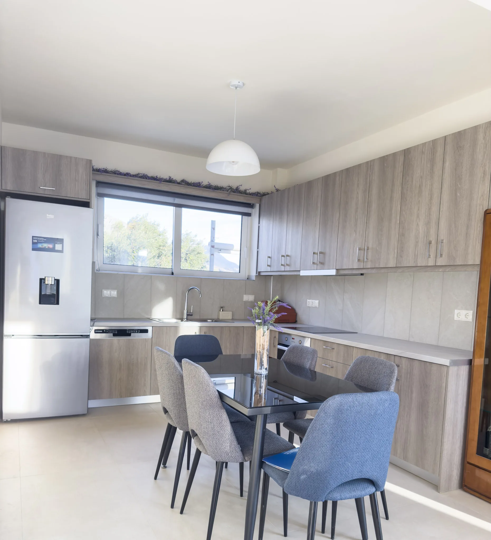 Pool House kitchen and dining table